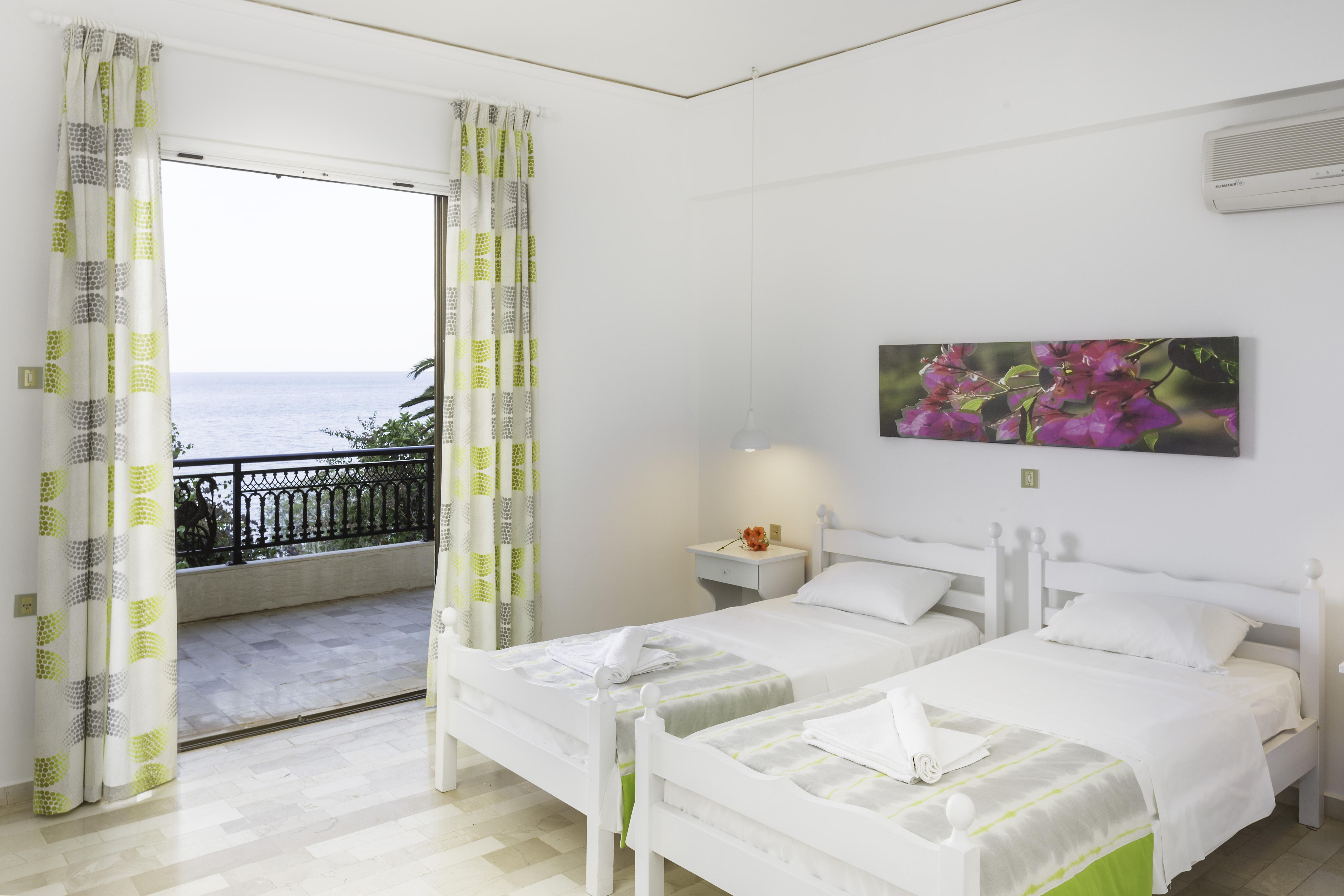 Douka Sea Front Residencies Apartman Monemvasziá Kültér fotó