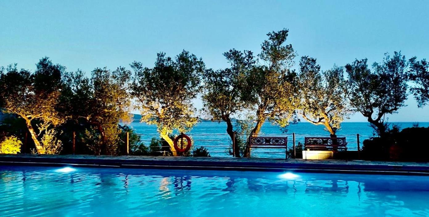 Douka Sea Front Residencies Apartman Monemvasziá Kültér fotó